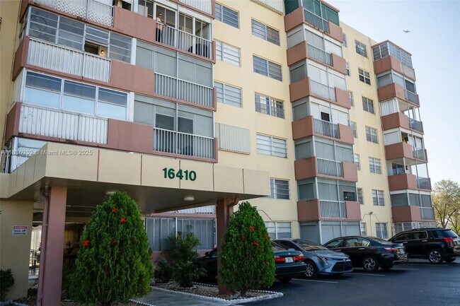 Primary Photo - 16410 Miami Dr