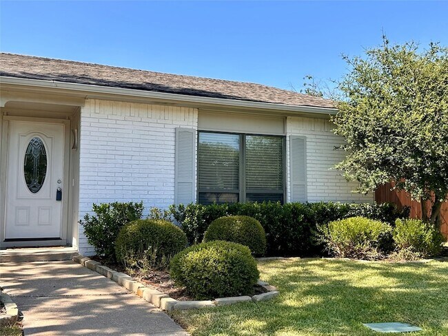 Building Photo - 1533 W Spring Creek Pkwy