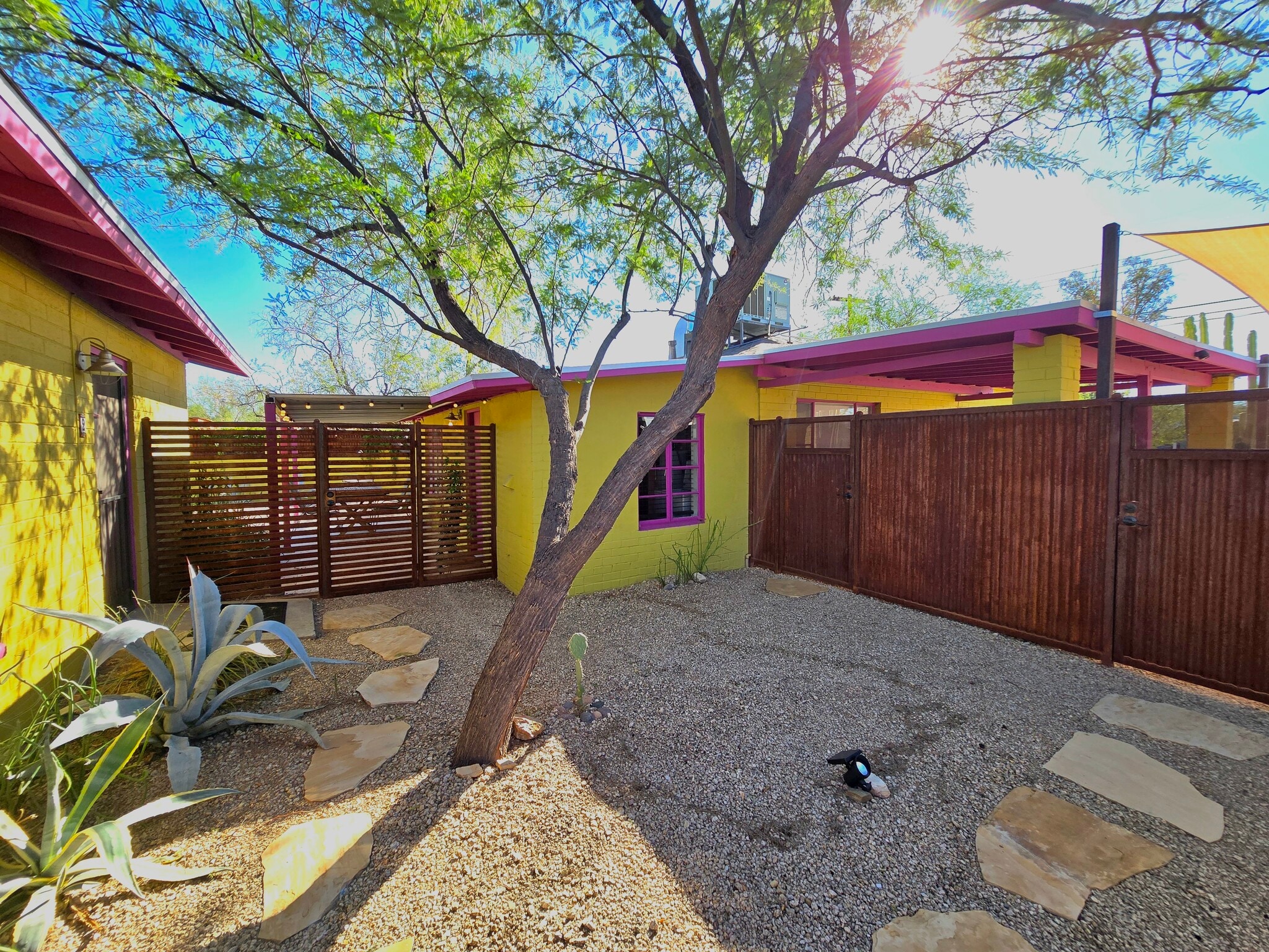 Building Photo - 3902 N Tyndall Ave