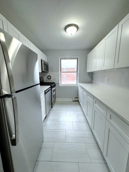 Building Photo - Meadowbrook Gardens