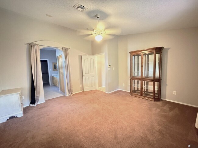 Building Photo - 3905 W 18th St