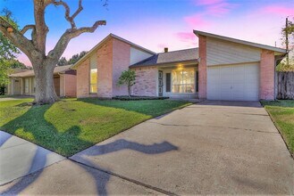 Building Photo - 1014 Woodbridge Ave