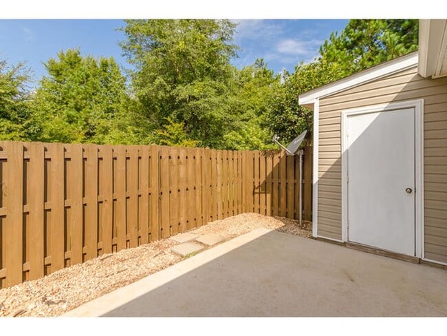 Building Photo - 663 Mickelson Way