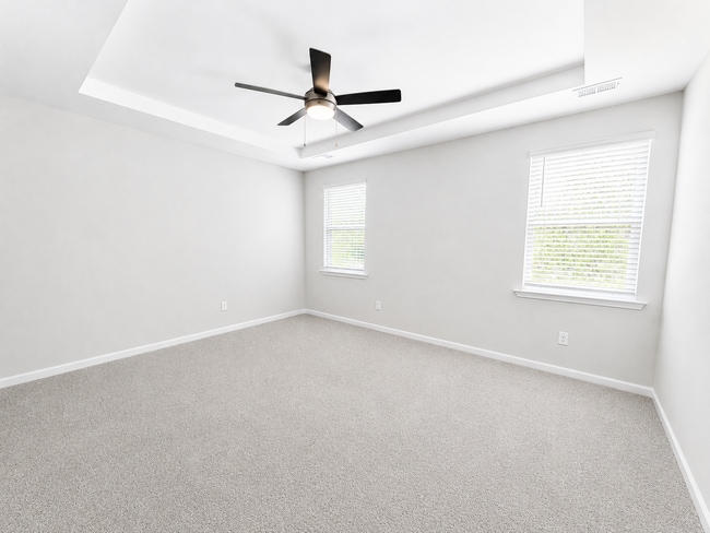 Building Photo - 717 Isleworth Ln