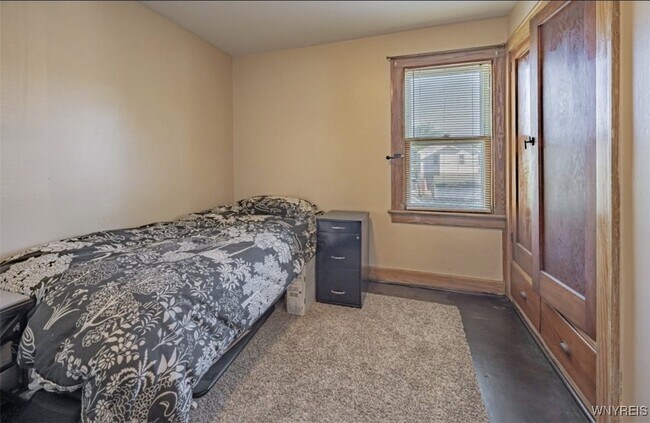 Building Photo - 118 Nassau Ave