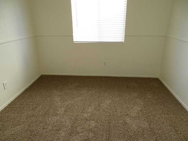 Building Photo - Well Kept One Story North Las Vegas Cul De...