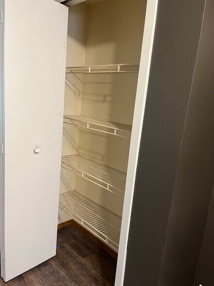 Building Photo - 1583 Highland Park Drive