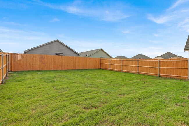 Building Photo - 835 Madrono Dr