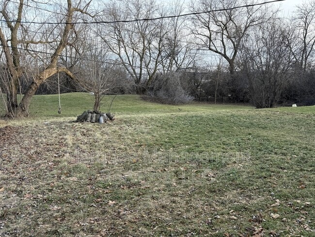Building Photo - 2717 Victoria Ln