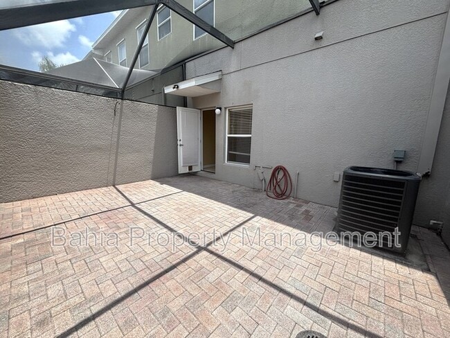 Building Photo - 14120 Oakham St