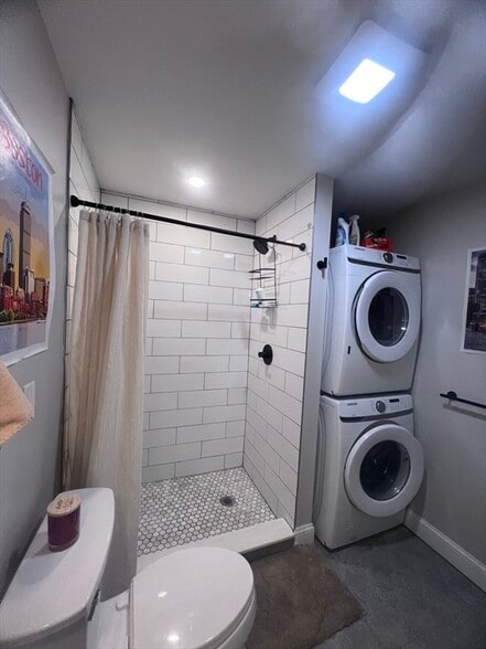 Building Photo - 726 E 2nd St