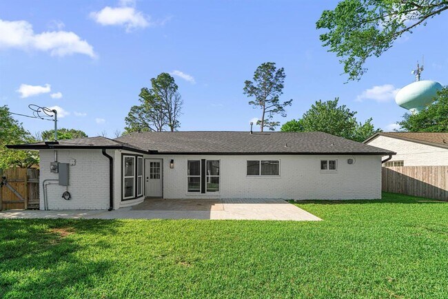 Building Photo - 6022 Willowbend Blvd