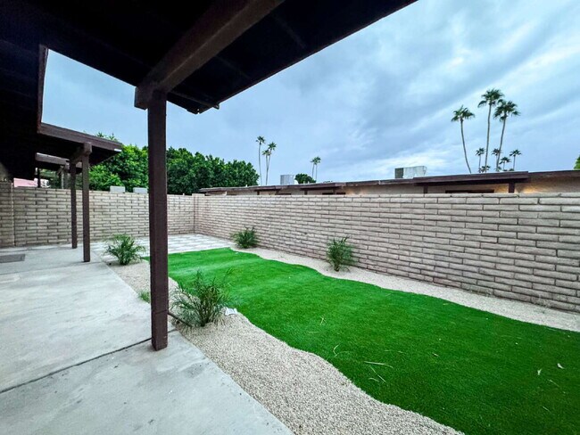 Building Photo - "2-Bed, 2-Bath Condo in Laguna Place!"