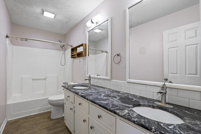 Building Photo - 598 Slick Rock Rd