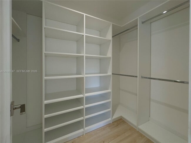 Building Photo - 15340 SW 85th Ave