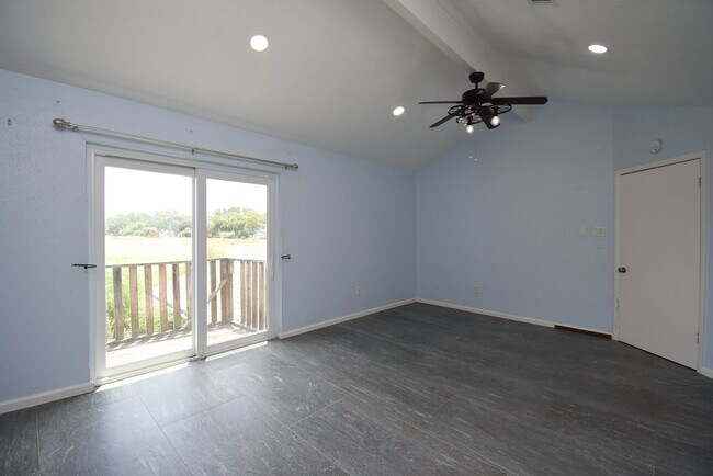 Building Photo - 6003 Long Leaf Dr