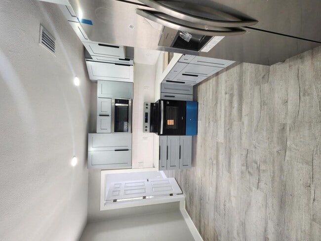 Building Photo - 2422 23rd St S