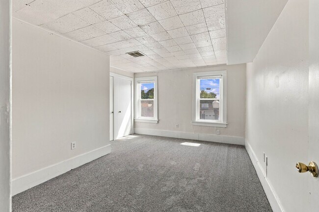 Building Photo - 849-851 Manor St