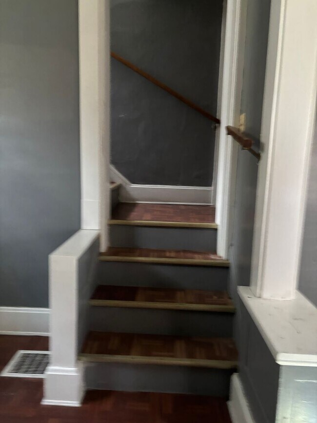Building Photo - Section 8 Accepted! Charming 4-bedroom hom...