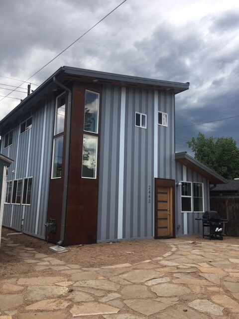 Building Photo - 2443 S Acoma St
