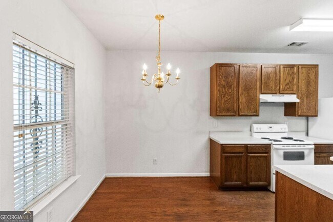Building Photo - 239 Brookview Dr