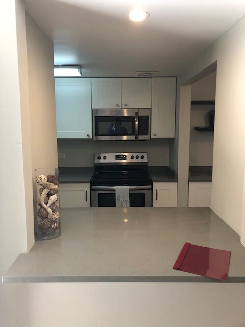 Building Photo - 454 Spring Rd