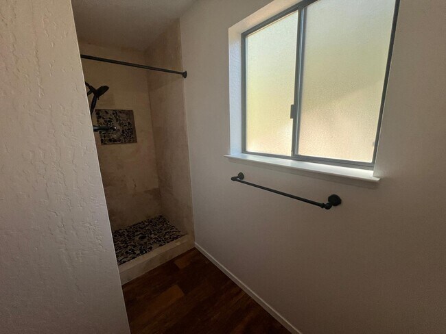 Building Photo - 13254 Wells Fargo Dr