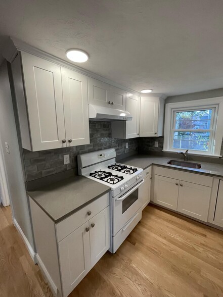 Building Photo - 30 Linden Ave