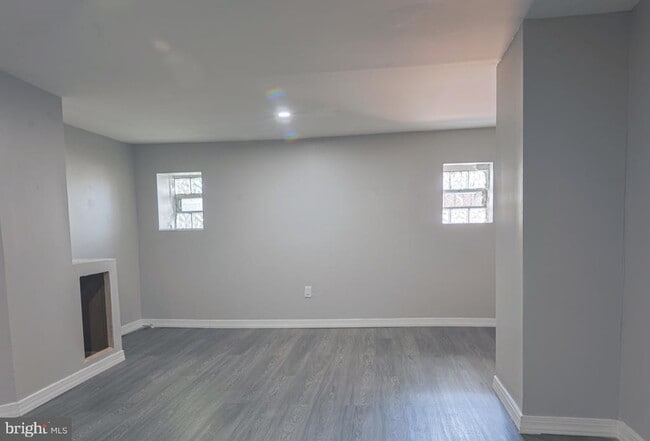 Building Photo - 1542 S 57th St