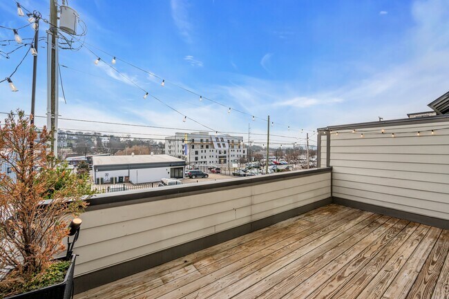 Building Photo - 3325 Felicia St