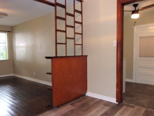 Building Photo - 1 BED 1 BATH DOWNSTAIRS GARAGE APT IN CAPITAL HILL AREA