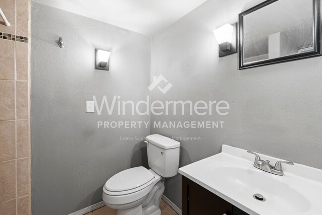 Building Photo - 3 Bedroom 2.5 Bath Home In Indian Trail