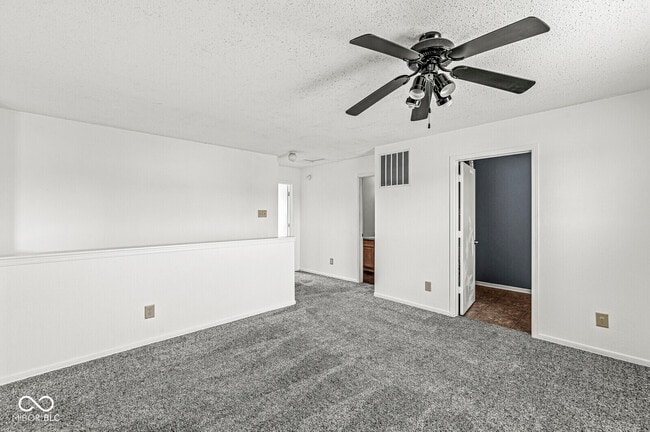 Building Photo - 7928 States Bend Dr