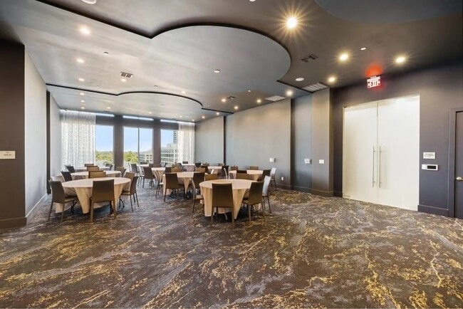 Building Photo - 1317 Post Oak Park Dr