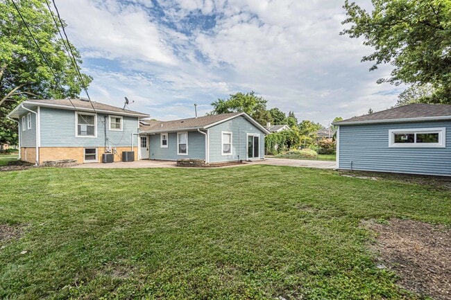 Building Photo - 440 Huehl Rd