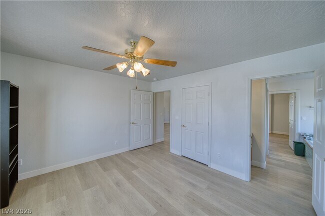 Building Photo - 3000 Pebble Beach Ave