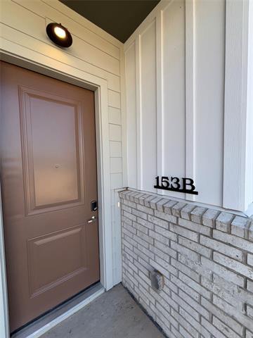 Building Photo - 2036 Oak Grove Ln