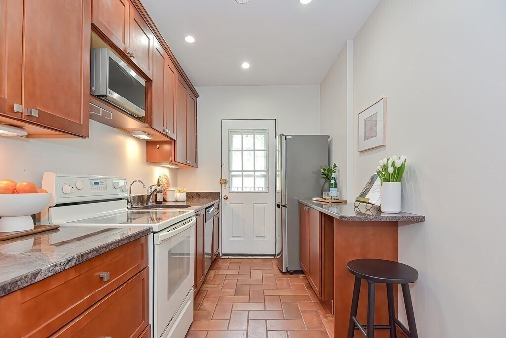 Building Photo - 23 Westbourne Ter