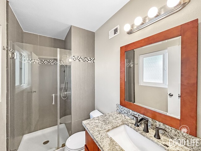 Building Photo - Beautiful 3BD/2BA W/ Private Pool, Attached Garage, and A/C in Clairemont!