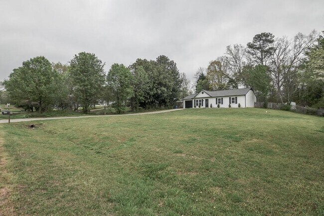 Building Photo - 356 Meadow Trace Dr