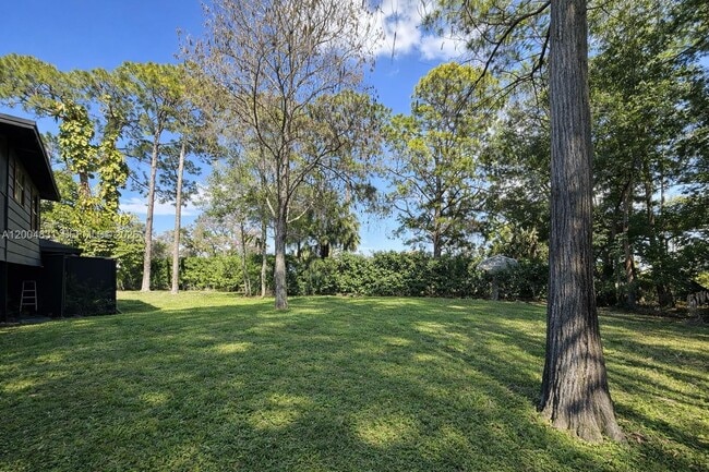 Building Photo - 16932 Calder Dr W