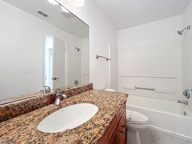 Building Photo - 2580 Grassy Point Dr