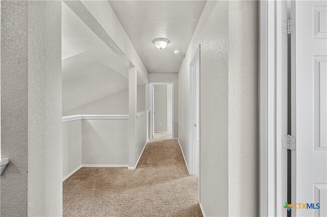 Building Photo - 1602 Gigante Dr