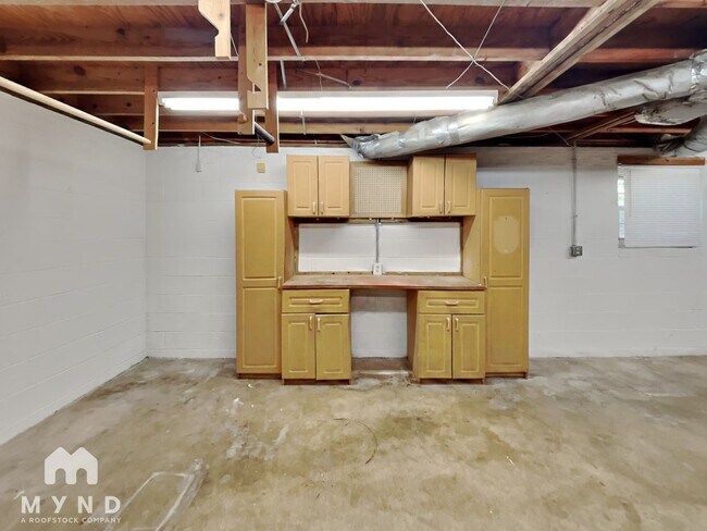 Building Photo - 2308 Oakstone Cir