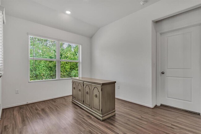 Building Photo - 4016 Fort Collins Way