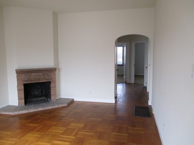 Building Photo - 3434 Taraval St
