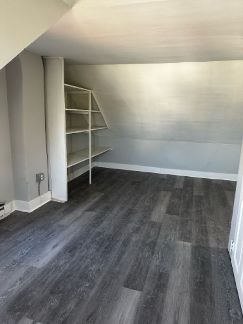 Building Photo - 526 Selfridge St