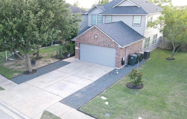 Building Photo - 1247 Shadow Creek Blvd
