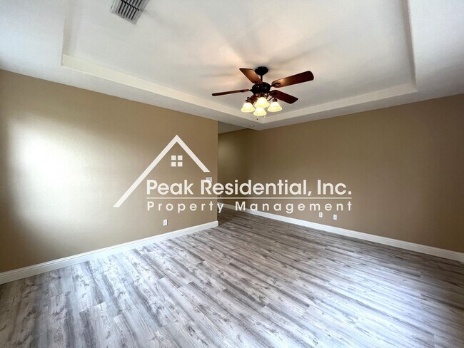 Building Photo - Beautiful Empire Ranch 5bd/3ba Home with 3 Car Garage - Must See