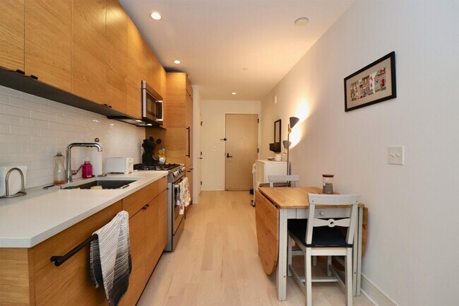 Building Photo - 10 PROVOST St